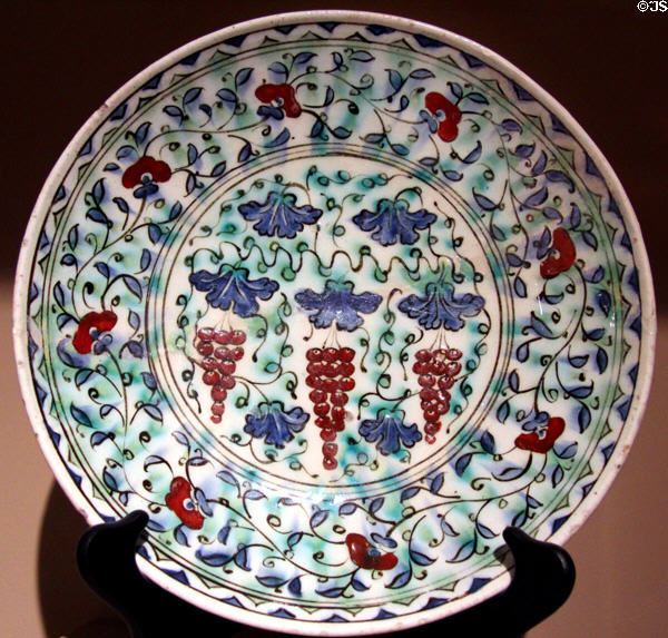 Dish with vines & grapes (17th C) Iznik, Turkey at Huntington Museum of Art. Huntington, WV.