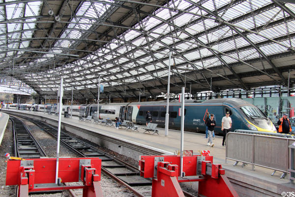 Platforms in Lime Street Rail Station. Liverpool, England.