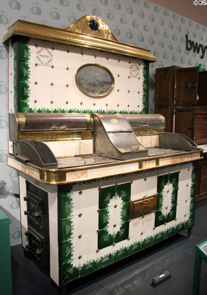 Fish & chip range used in Mrs. Tompkins front room in Llangynwyd to make extra income for the family, on display at St Fagans National Museum of History. Cardiff, Wales.