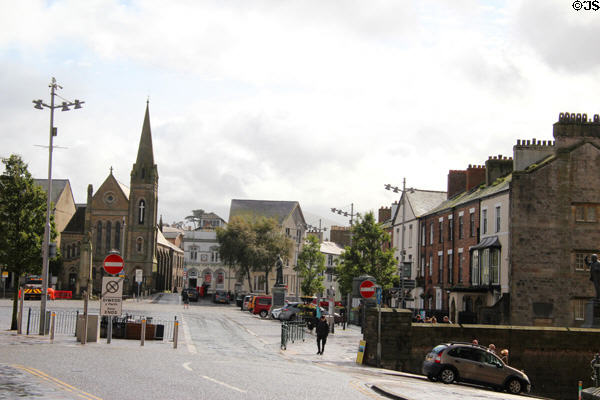 Castle Square (aka Y Maes) with Presbyterian Church. Caernarfon, Wales.