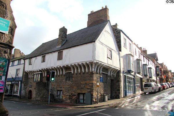 Aberconwy House (c1420) with eaves added at a later time), corner of High & Castle Sts, originally built as a merchant's house. Conwy, Wales.