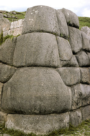 Corner stones of Sacsayhuamán, Cusco, leaned inward to withstand earthquakes. Peru.