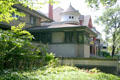 Frank W. Thomas House beside Victorian row houses. Oak Park, IL.