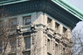 Lions along roofline of Bank of the Metropolis on Union Square. New York, NY.
