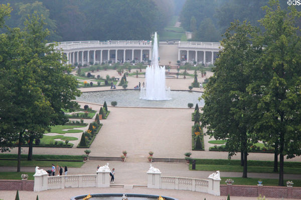 Colonnade & King's fountain in upper garden built to rival those of Louis XIV of France. Het Loo, Netherlands.