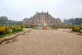 Long view of Het Loo Palace from formal gardens. Het Loo, Netherlands.